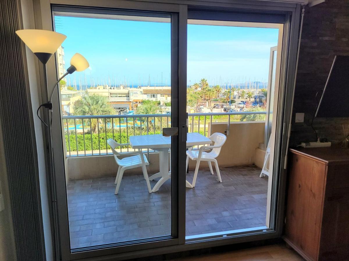 Apartamento Studio Port D' Hyeres Vue Mer Et Sur Les Iles D'Or Exterior foto